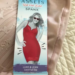 Lace Full Slip by ASSETS Red Hot Label by SPANX
